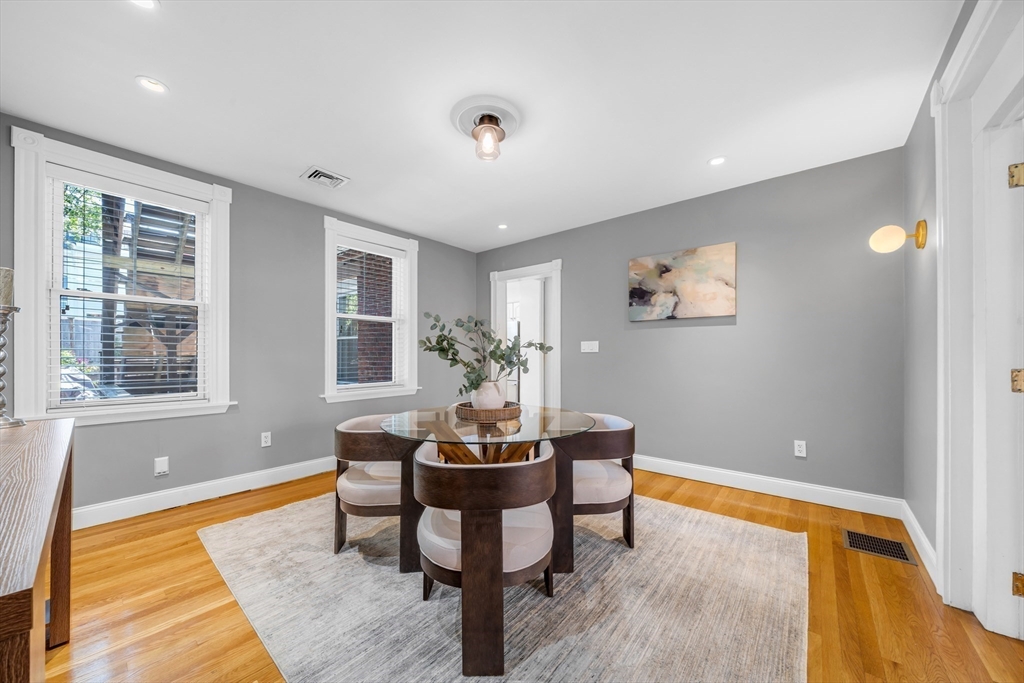 93 Baldwin St 1
