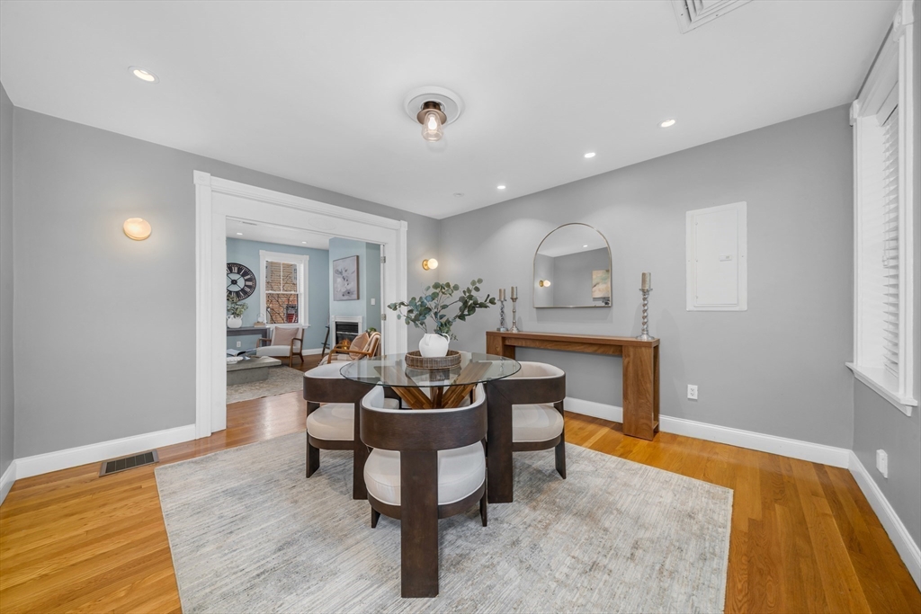 93 Baldwin St 1