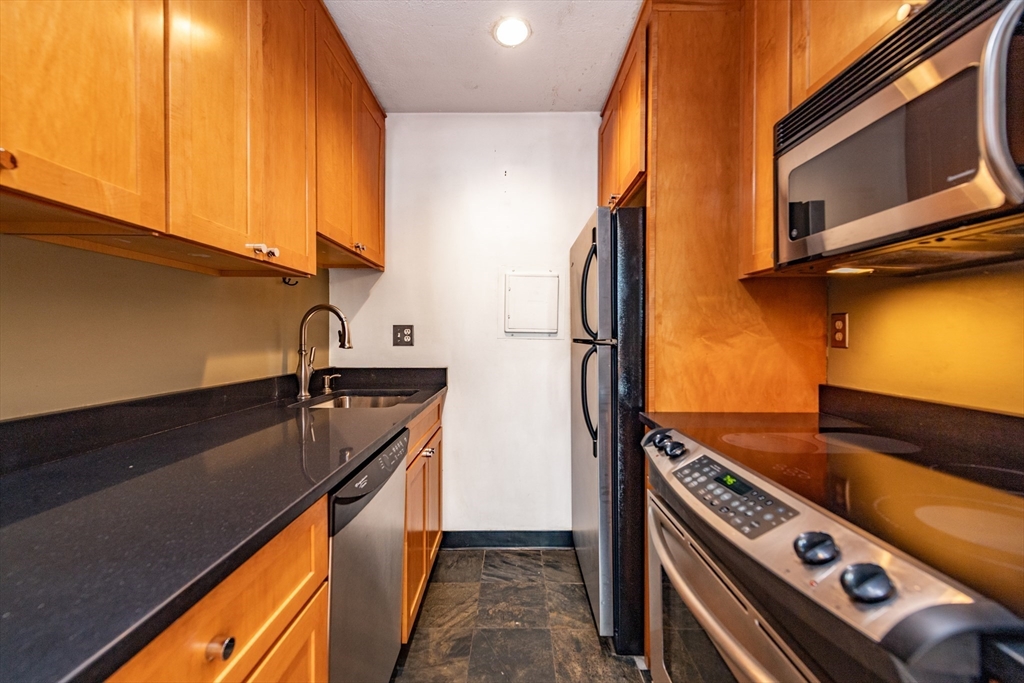 24 Hancock St 2