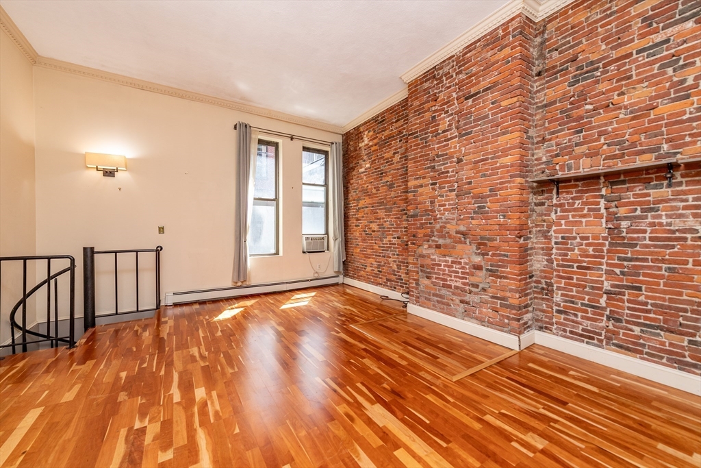 24 Hancock St 2