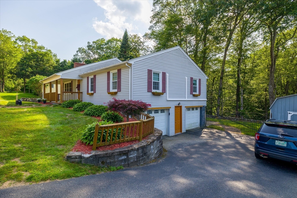 28 Brentwood Dr