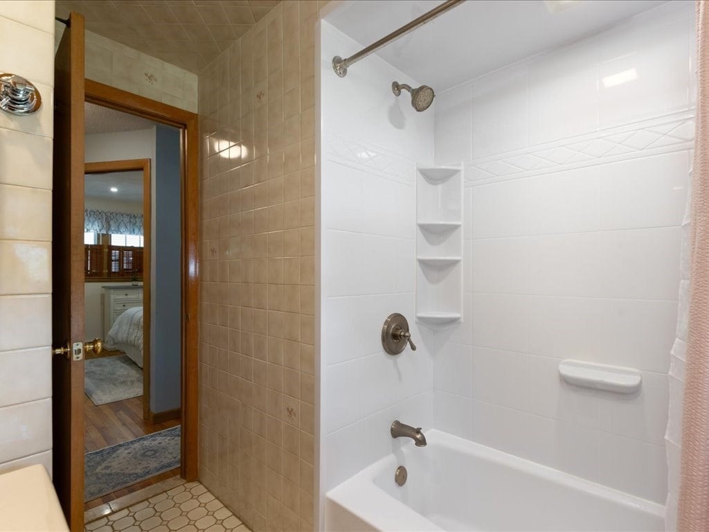 3 Michael Rd, Dracut, MA, 3 Michael Rd, Dracut, MA Photo #20