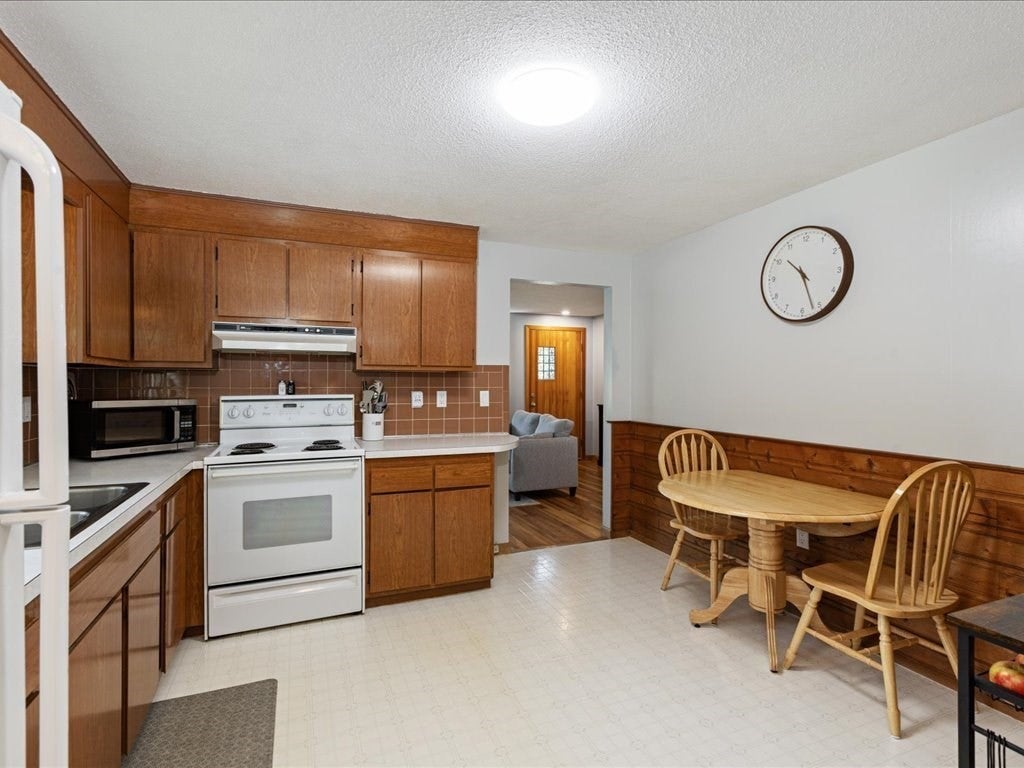 3 Michael Rd, Dracut, MA, 3 Michael Rd, Dracut, MA Photo #6
