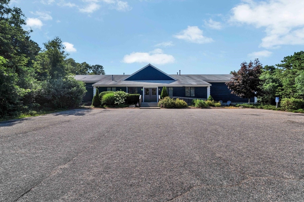 130 Macarthur Blvd