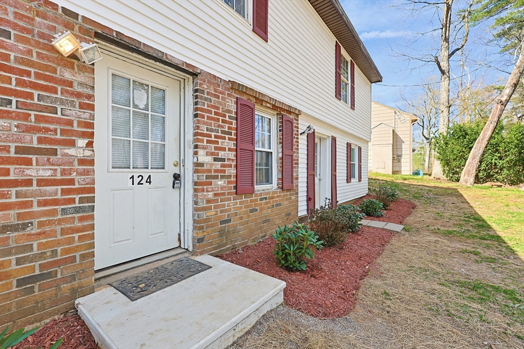 124 Old County Road