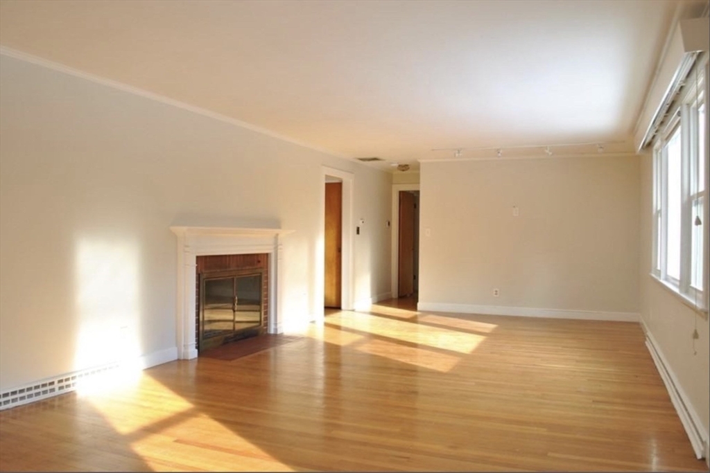 21 Hillside Road