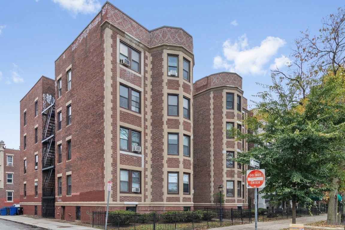 1267 Commonwealth Ave 7