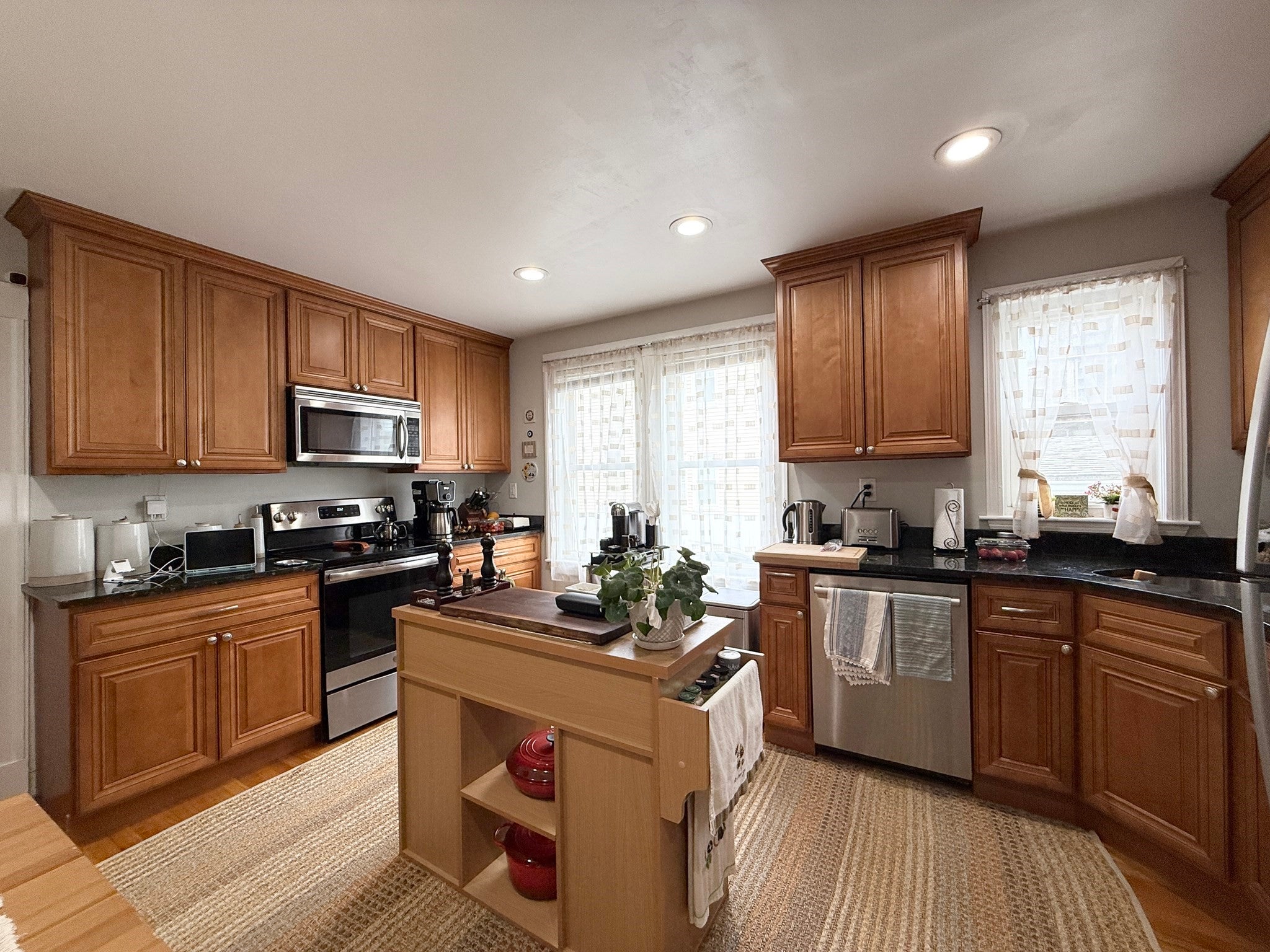 28 Templeton Pkwy #1, Watertown, MA, 28 Templeton Pkwy #1, Watertown, MA Photo #10