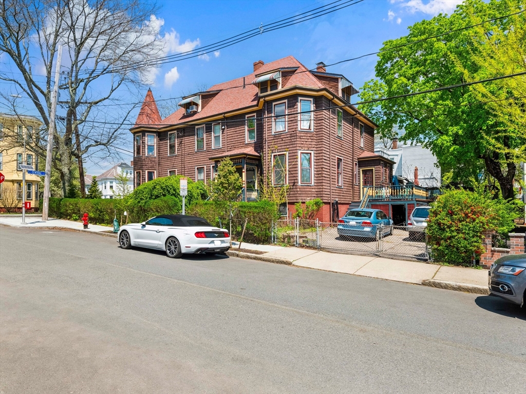 61 Central St