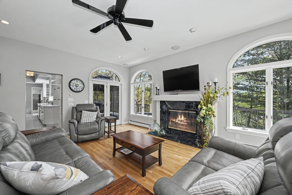 29 Hammersmith Dr, Saugus, MA Photo #12