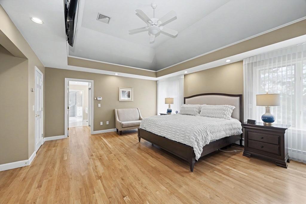 29 Hammersmith Dr, Saugus, MA Photo #20