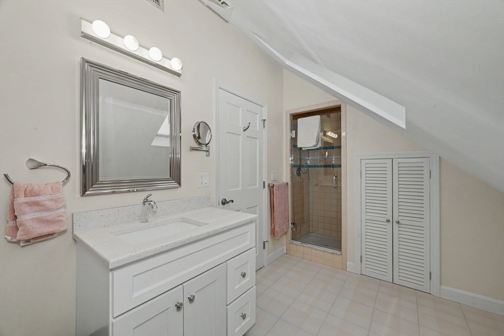 29 Hammersmith Dr, Saugus, MA Photo #28