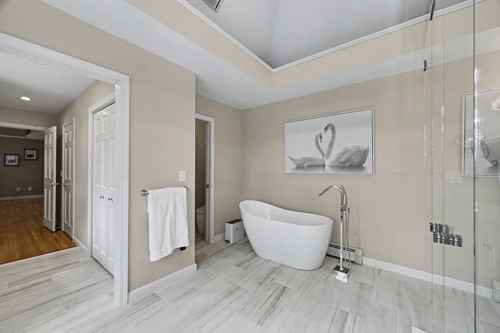 29 Hammersmith Dr, Saugus, MA Photo #23