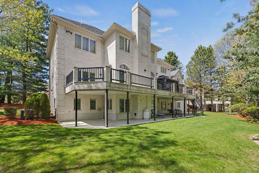 29 Hammersmith Dr, Saugus, MA Photo #37