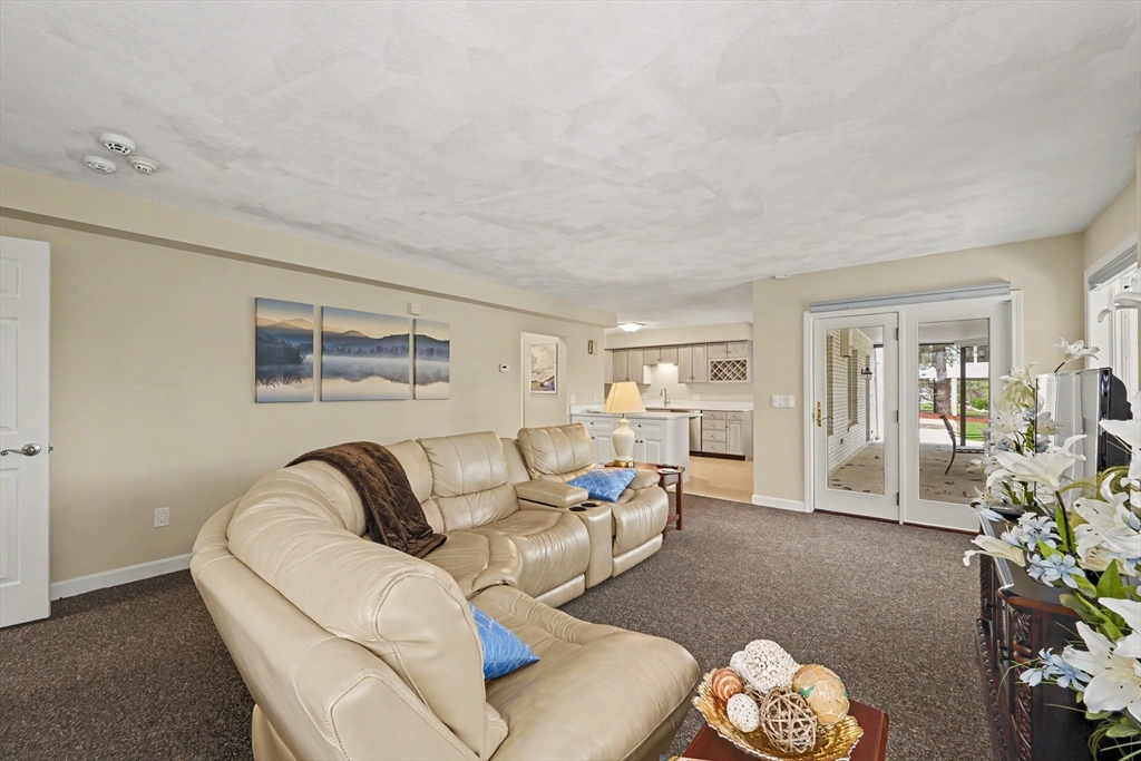 29 Hammersmith Dr, Saugus, MA Photo #30