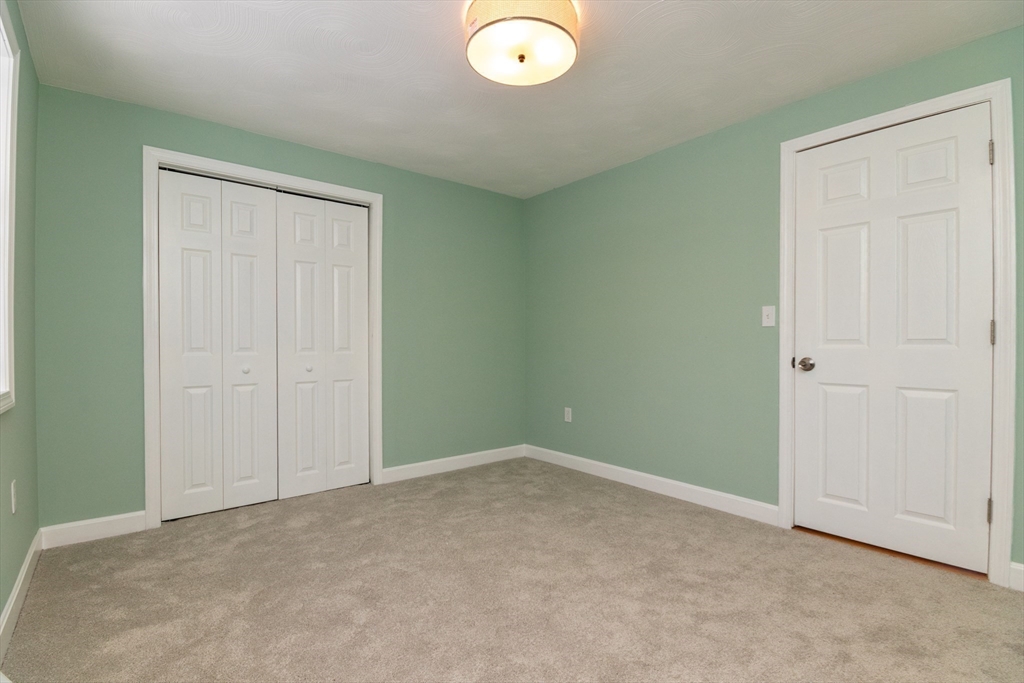 Bellingham, Massachusetts 02019, United States, 2 Bedrooms Bedrooms, ,2 BathroomsBathrooms,Residential,Pending,26781