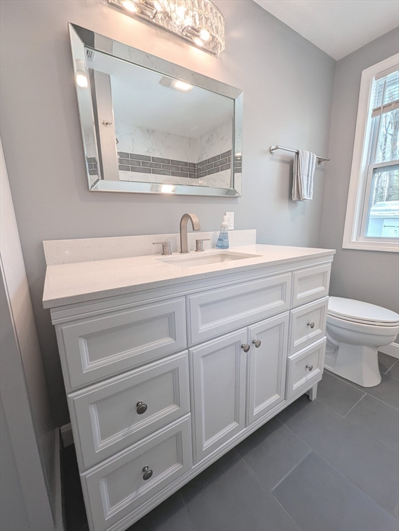 Bellingham, Massachusetts 02019, United States, 2 Bedrooms Bedrooms, ,2 BathroomsBathrooms,Residential,Pending,26781