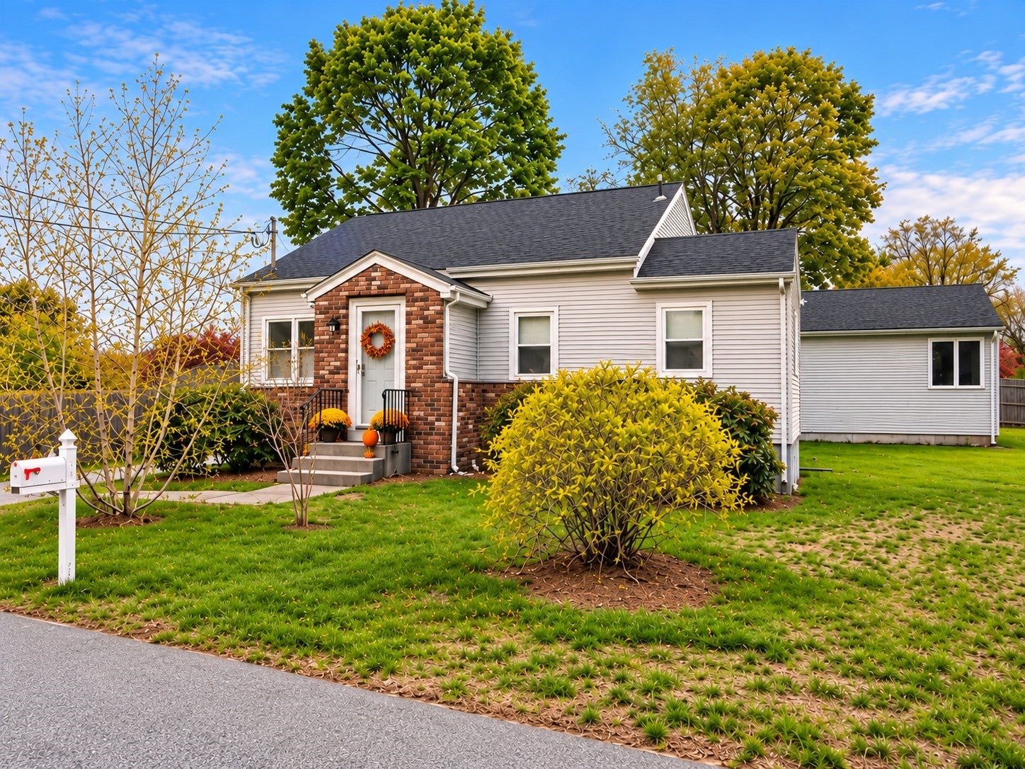 Photo of 49 Forest Avenue, Seekonk, MA