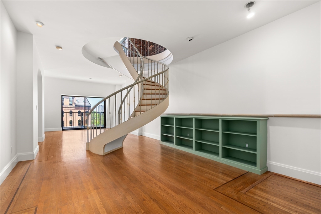 28 Atlantic Ave 527-627
