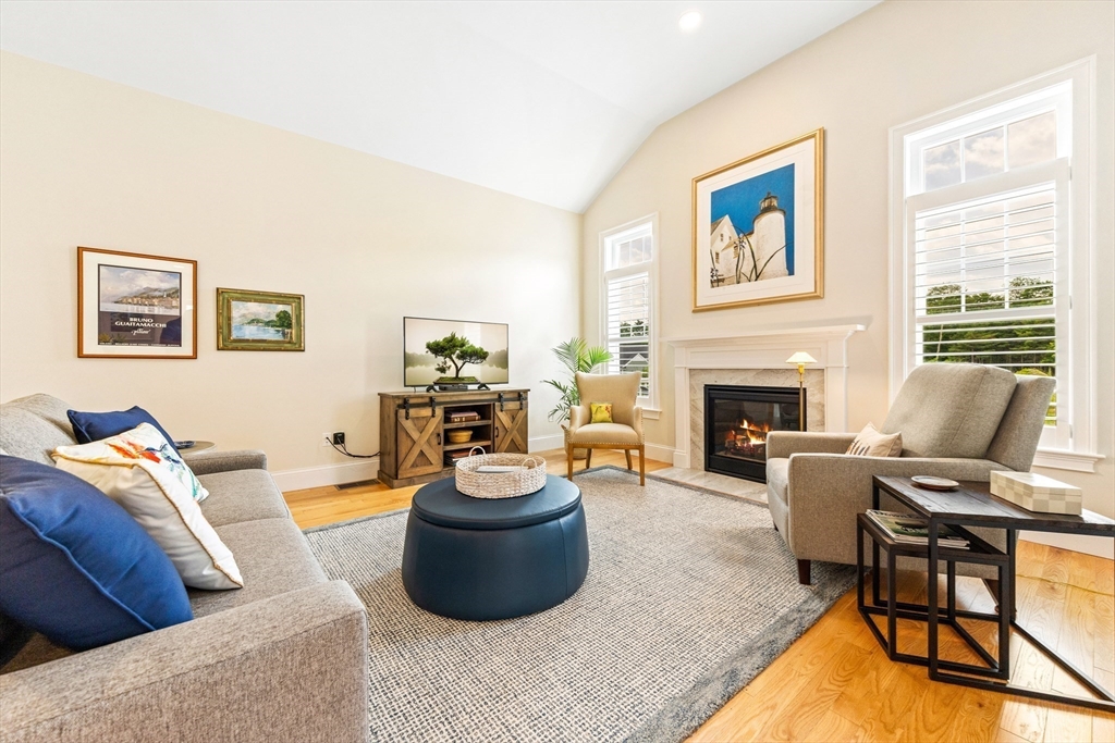 Wrentham, Massachusetts 02093, United States, 2 Bedrooms Bedrooms, ,2 BathroomsBathrooms,Residential,Active,166813