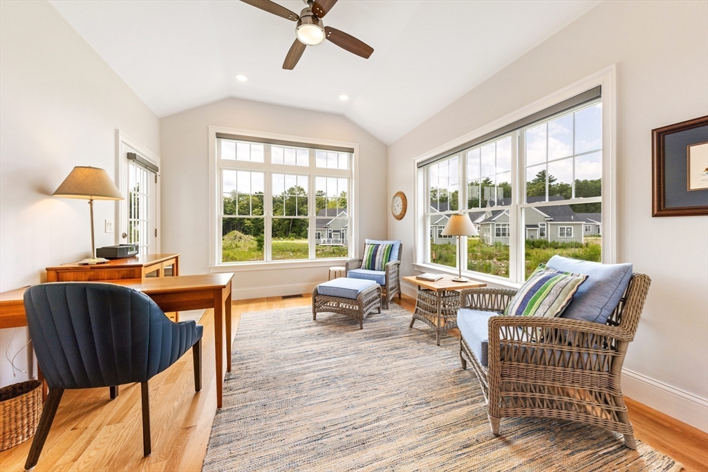 Wrentham, Massachusetts 02093, United States, 2 Bedrooms Bedrooms, ,2 BathroomsBathrooms,Residential,Active,166813