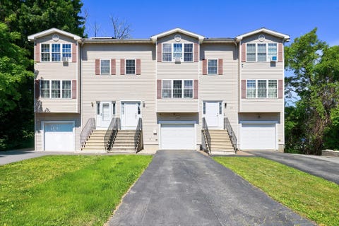 Photo of 22B Bancroft St #B, Worcester, MA 01610 (MLS # 73540808)
