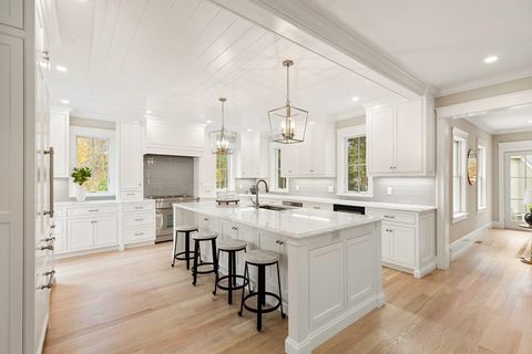 6 Revolutionary Road Lexington MA 02421