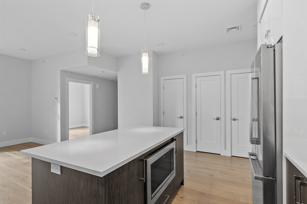 124 Highland Ave 104