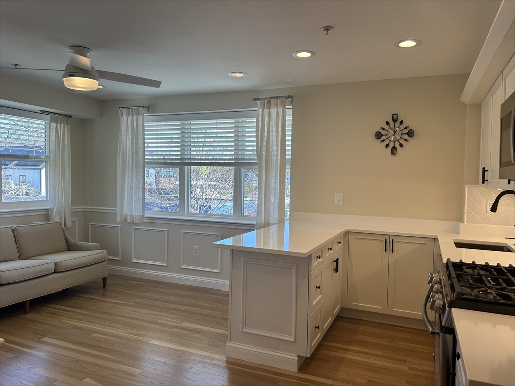 141 Chestnut St 202