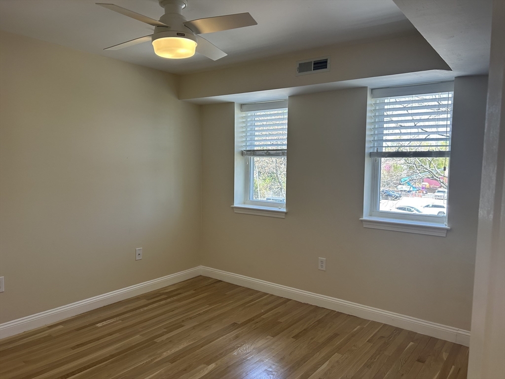 141 Chestnut St 202