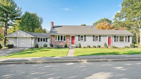 Photo of 5 Cameo Rd, Braintree, MA 02184 (MLS # 73534282)