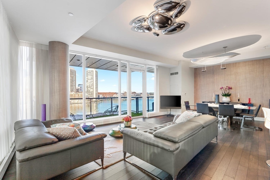 22 Liberty Dr 7M