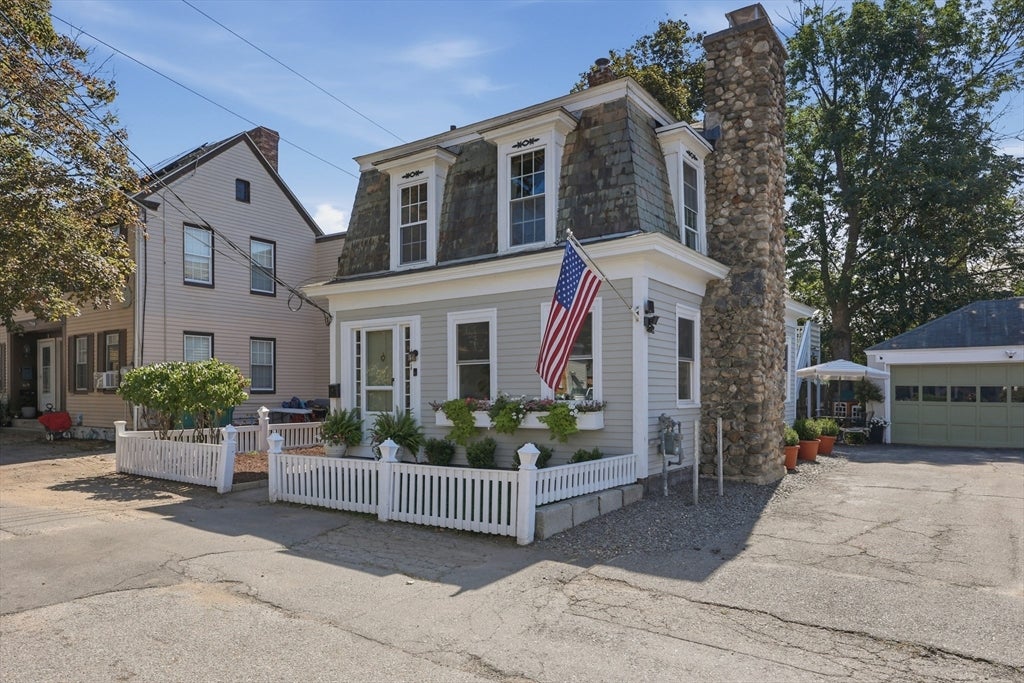 61 Central Street