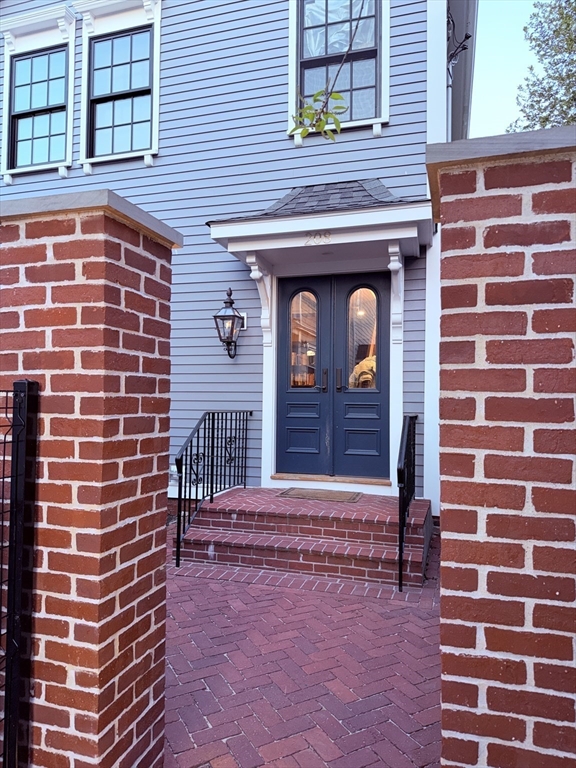 208 Windsor Street 0