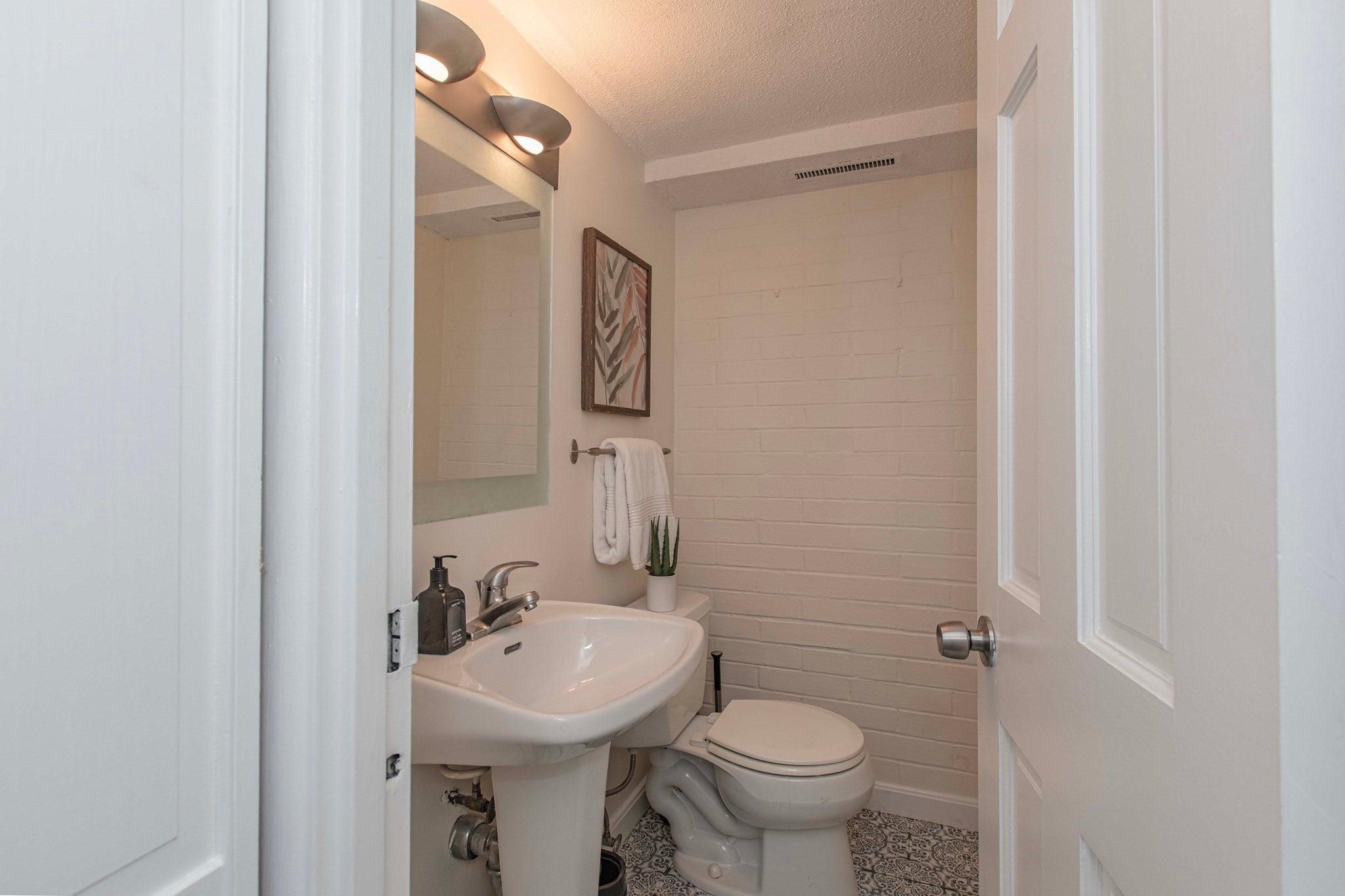 1856 Beacon Street #PHD, Brookline, MA, 1856 Beacon Street #PHD, Brookline, MA Photo #7