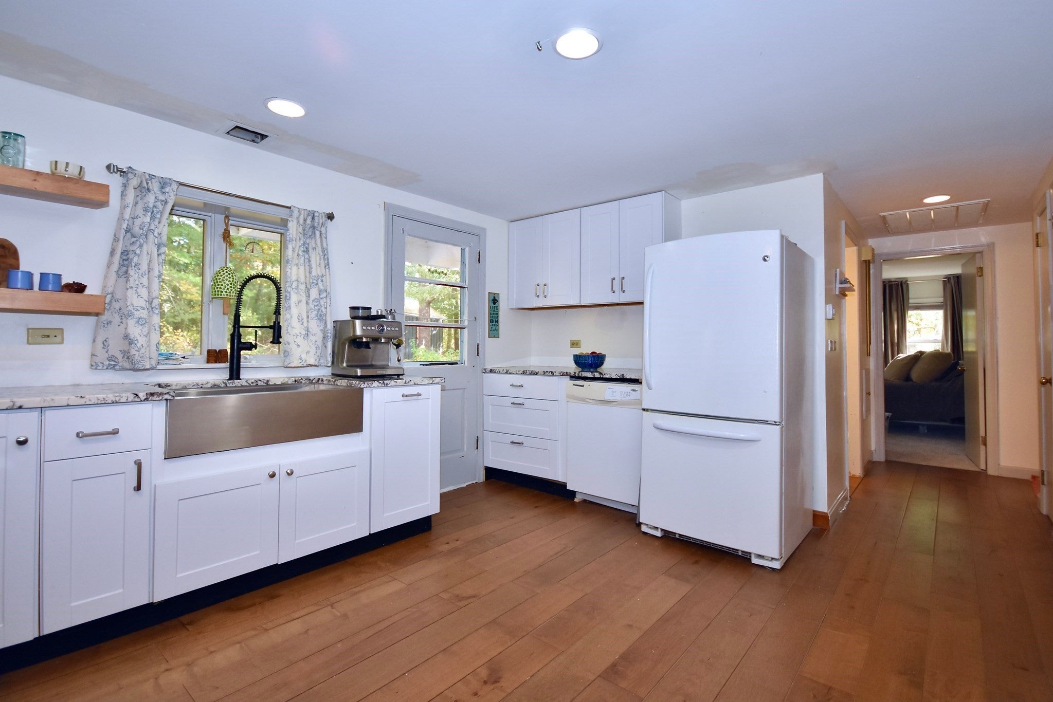 1104 Long Pond Rd, Plymouth, MA Photo #4