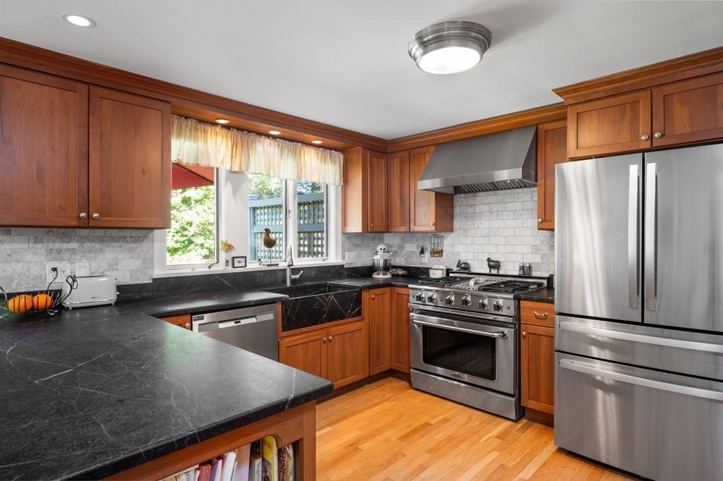 1 Elm Top Lane, Beverly, MA, 1 Elm Top Lane, Beverly, MA Photo #6