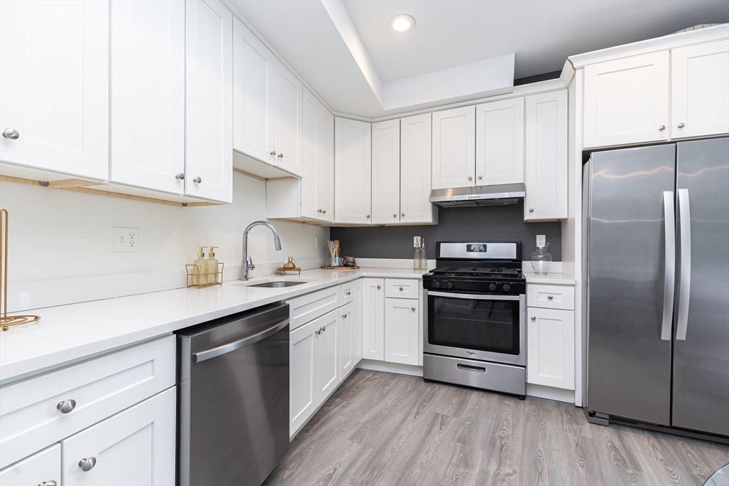 92-94 George St 203