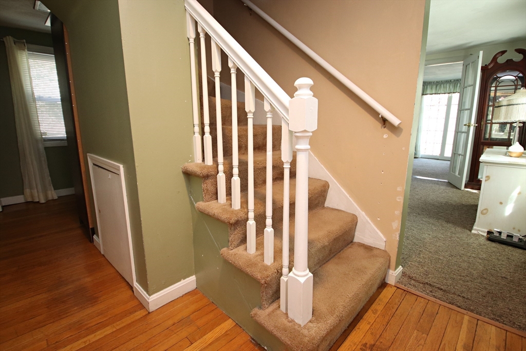 Saugus, Massachusetts 01906, United States, 3 Bedrooms Bedrooms, ,2 BathroomsBathrooms,Residential,Active,110660