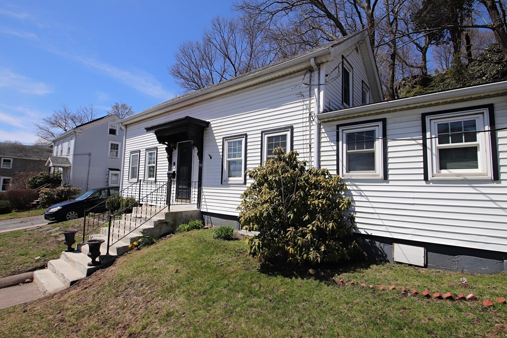 Saugus, Massachusetts 01906, United States, 3 Bedrooms Bedrooms, ,2 BathroomsBathrooms,Residential,Active,110660