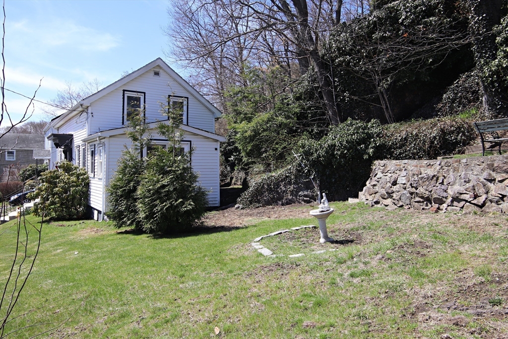 Saugus, Massachusetts 01906, United States, 3 Bedrooms Bedrooms, ,2 BathroomsBathrooms,Residential,Active,110660