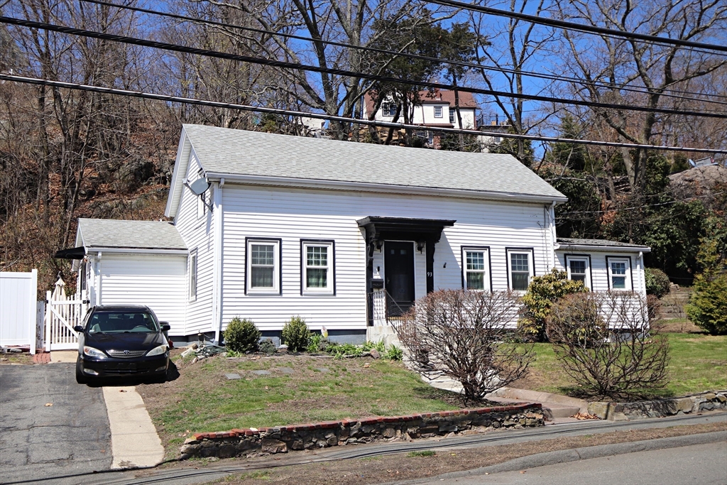 Saugus, Massachusetts 01906, United States, 3 Bedrooms Bedrooms, ,2 BathroomsBathrooms,Residential,Active,110660