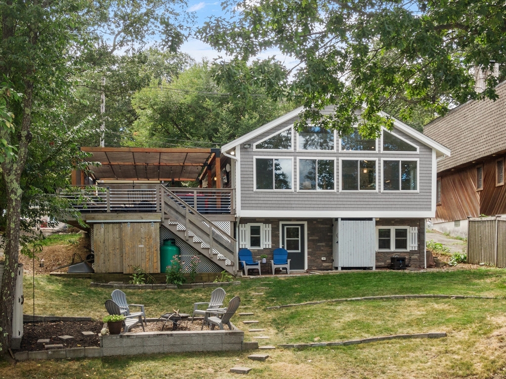 91 Lakeshore Drive