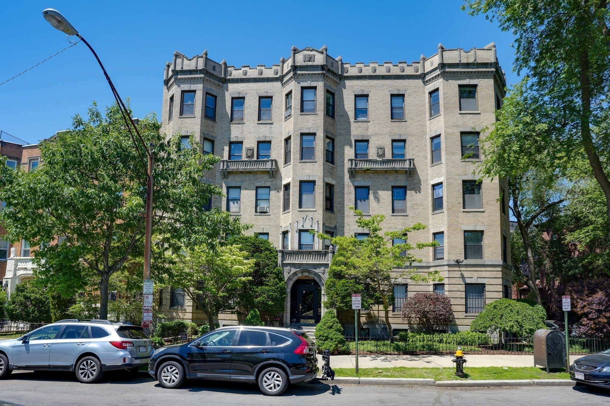 51 Park Drive 27, Boston MA 02215