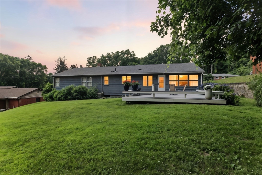 27 Carol Ln