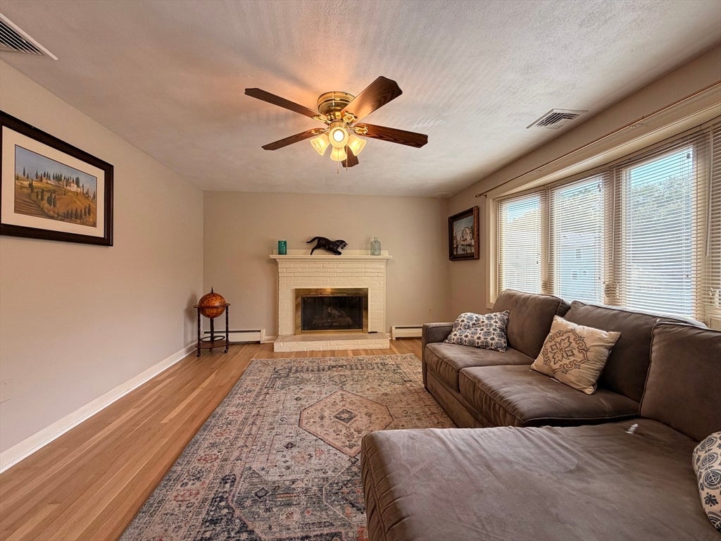 43 Deerfield Ave