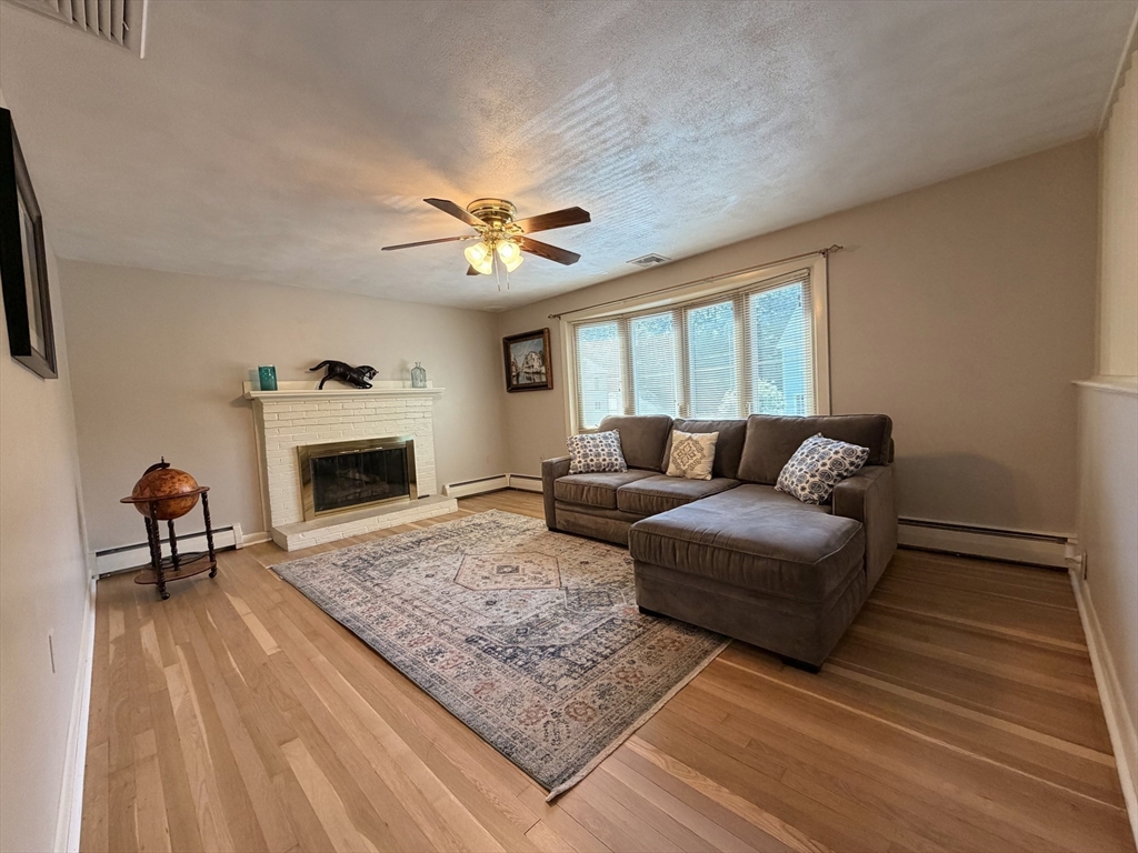 43 Deerfield Ave