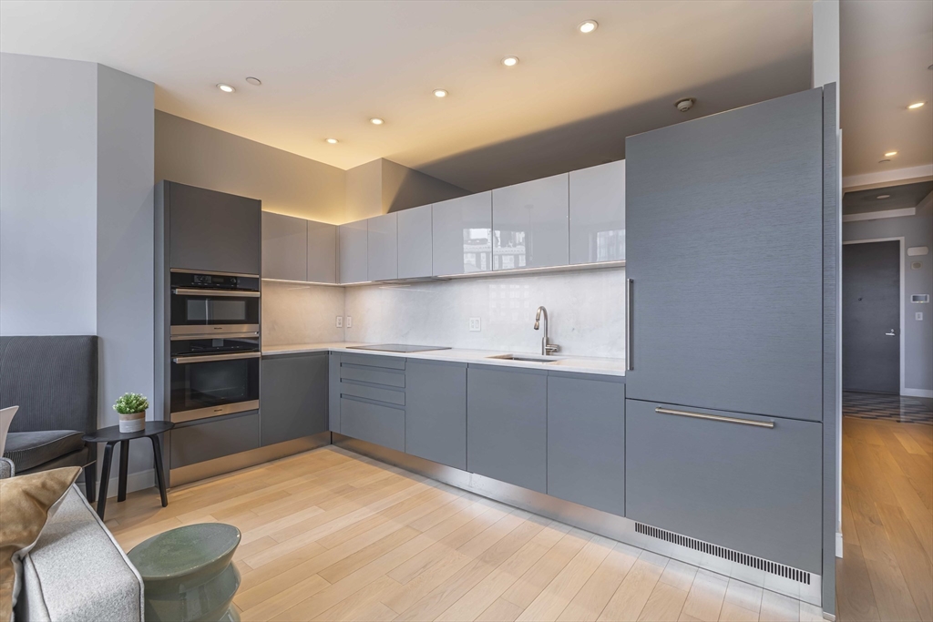 285 Columbus Ave 803