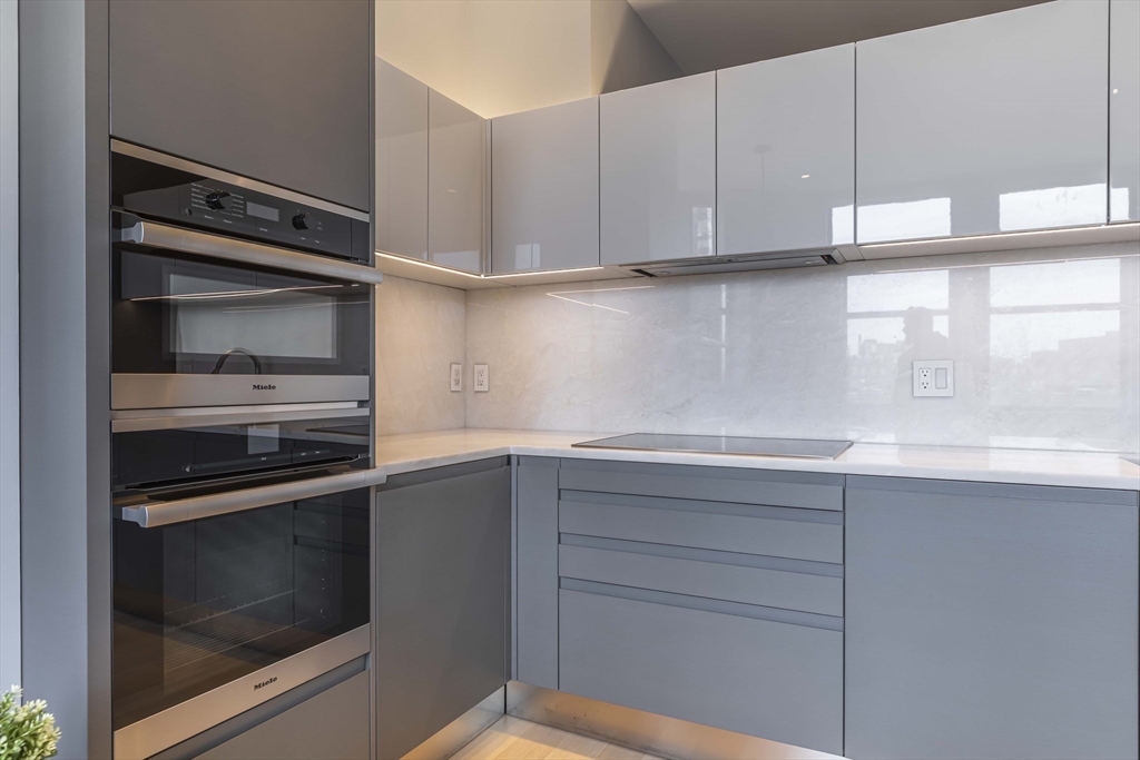 285 Columbus Ave 803