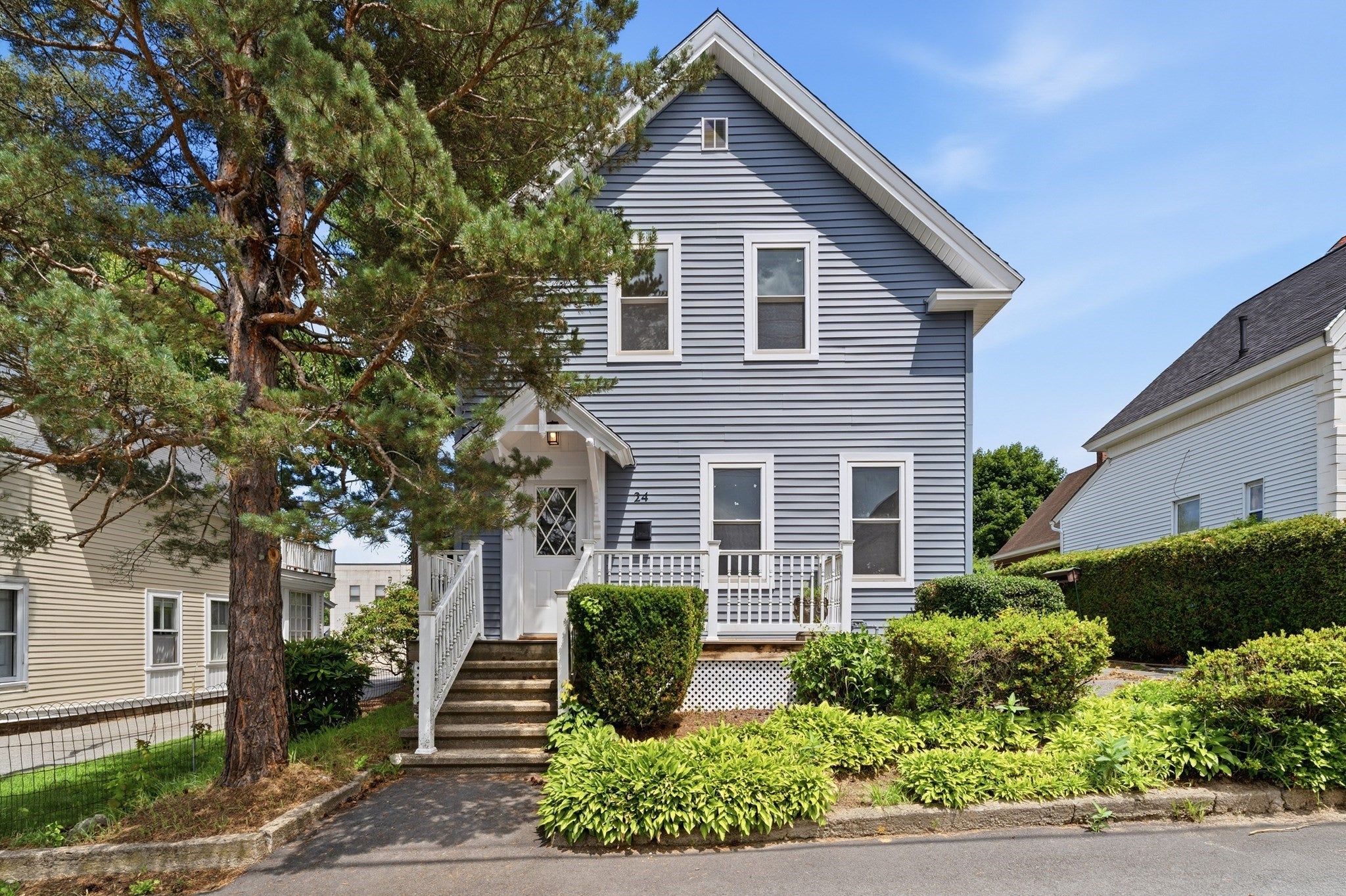 24 Marblehead St